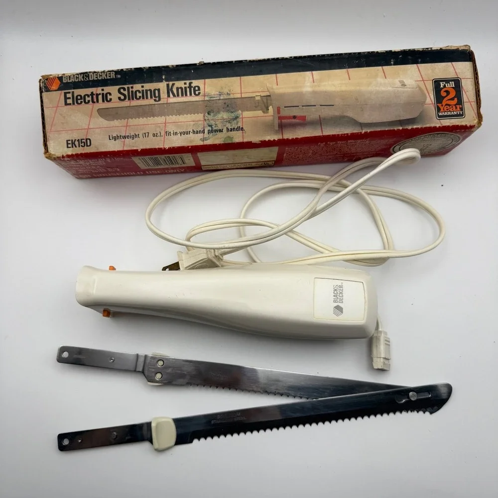 Black & Decker Electric Slicing Knife EK15D Vintage White Power‎ Handle 2 Blades